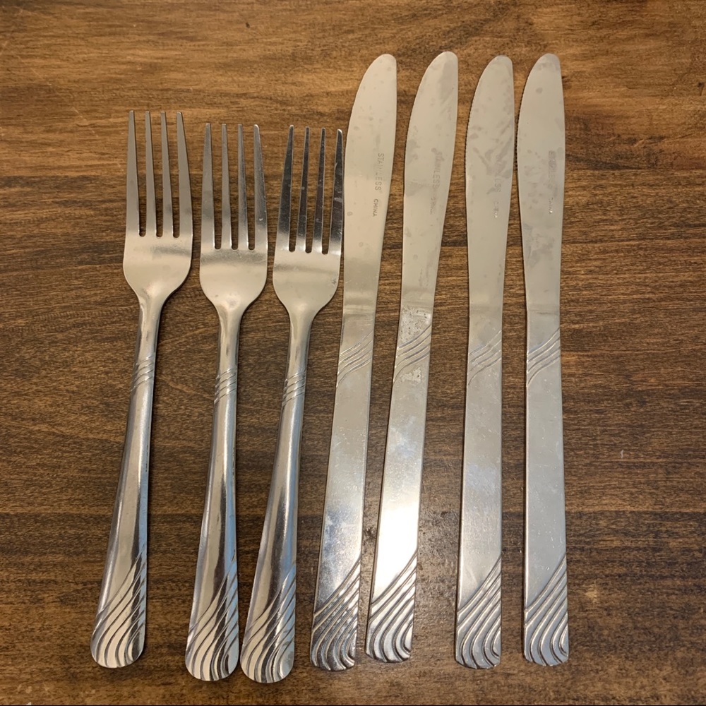 3/$20 Pfaltzgraff flatware set